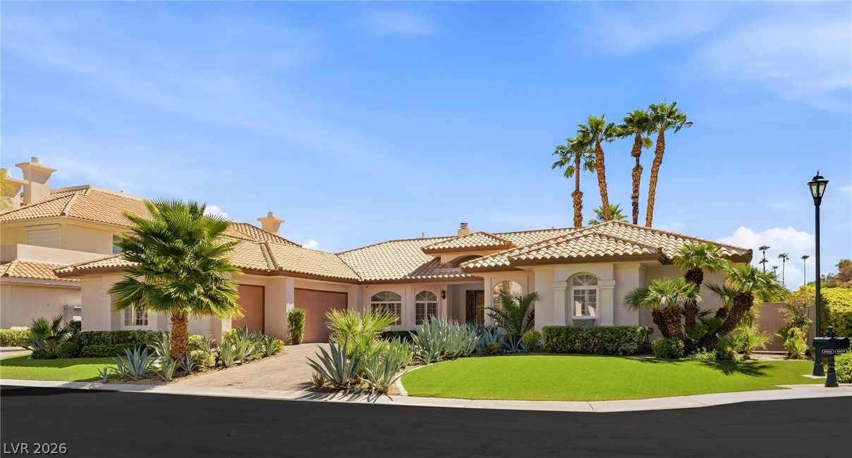 8633 Lakeridge Circle Las Vegas NV 89117