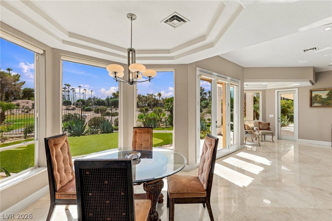 8633 Lakeridge Circle Las Vegas NV 89117