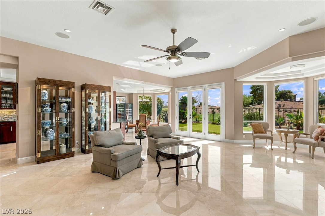 8633 Lakeridge Circle Las Vegas NV 89117