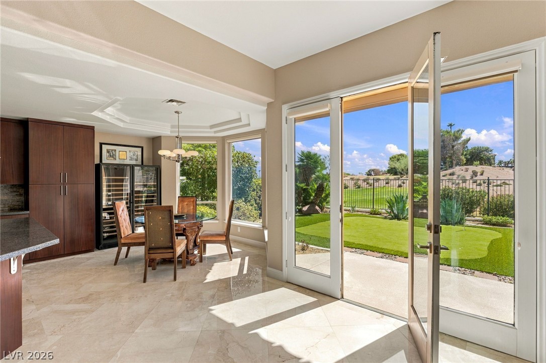 8633 Lakeridge Circle Las Vegas NV 89117