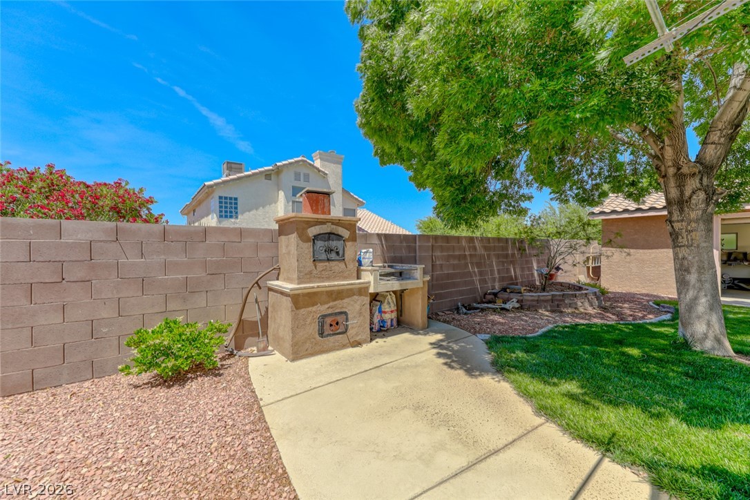 2001 Appaloosa Road Henderson NV 89002