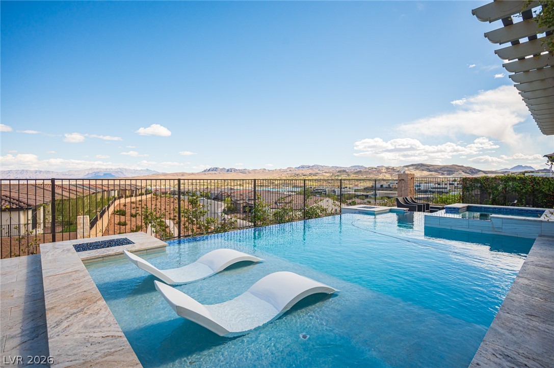 36 Cliffwater Street Henderson NV 89011