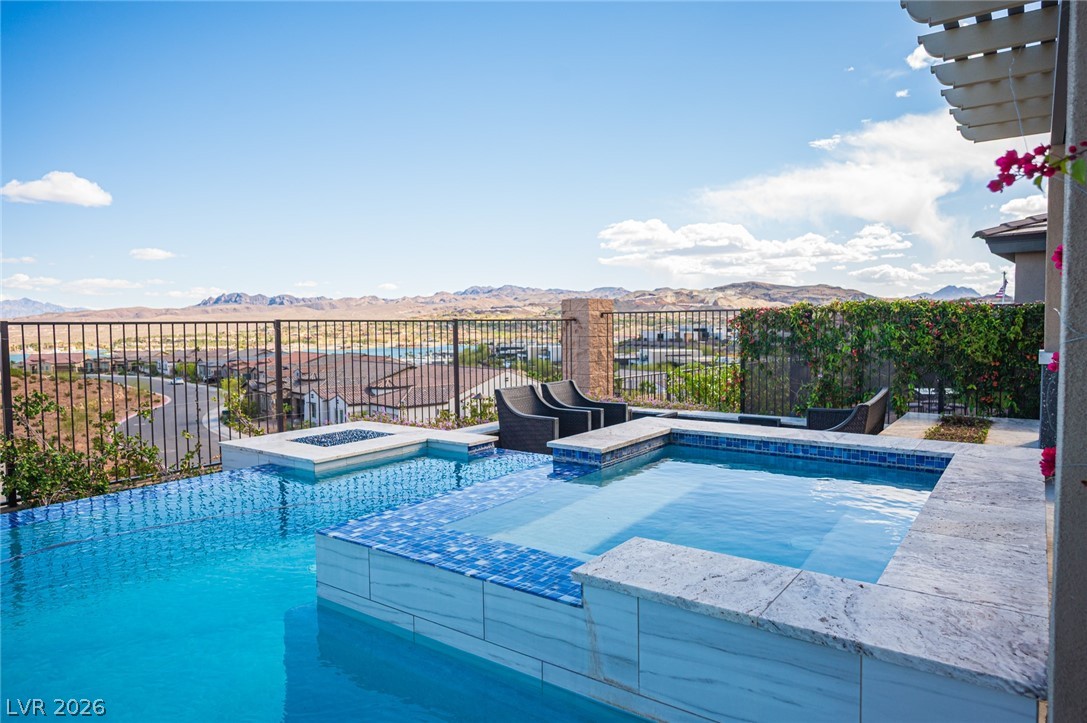 36 Cliffwater Street Henderson NV 89011