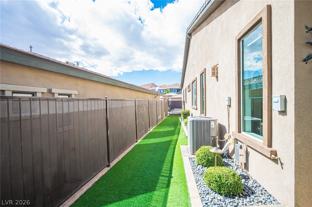36 Cliffwater Street Henderson NV 89011