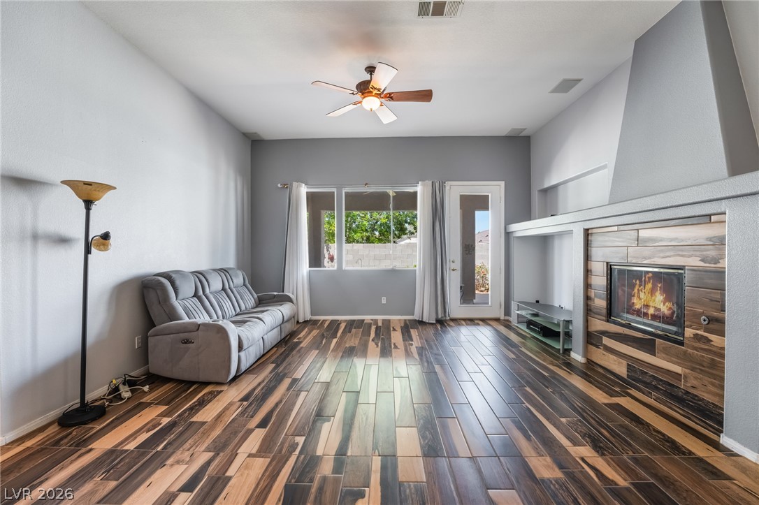8528 Bandits Bluff Avenue Las Vegas NV 89143