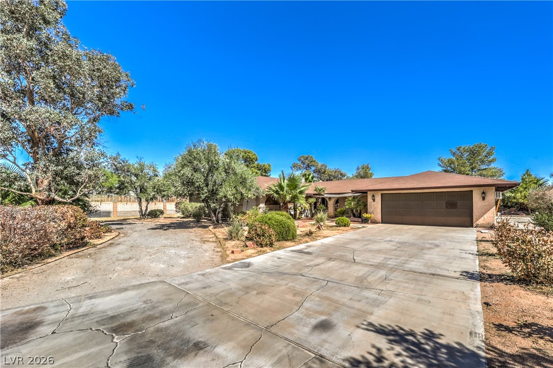 2880 Red Rock Street Las Vegas NV 89146