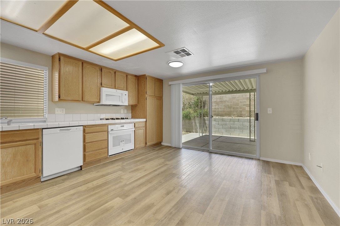 7664 Little Valley Avenue Las Vegas NV 89147