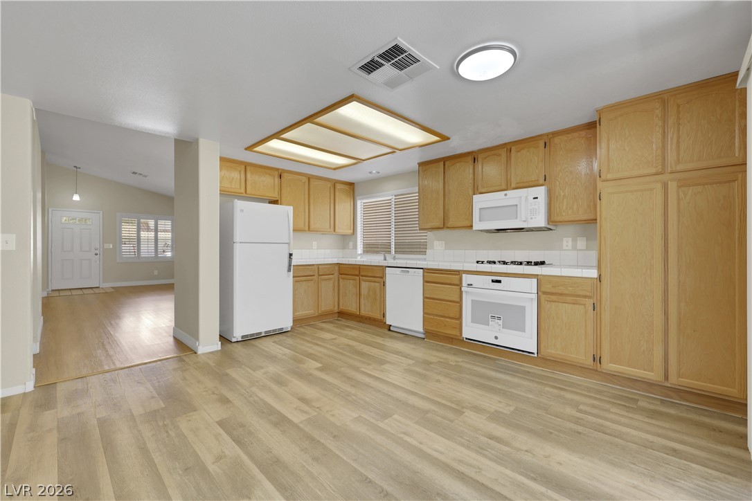 7664 Little Valley Avenue Las Vegas NV 89147