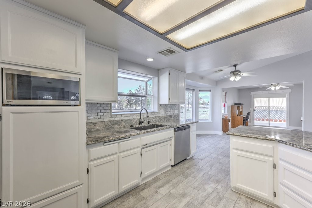 1640 Moose Street Pahrump NV 89048