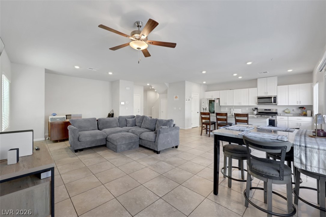 1054 Twincrest Avenue North Las Vegas NV 89032