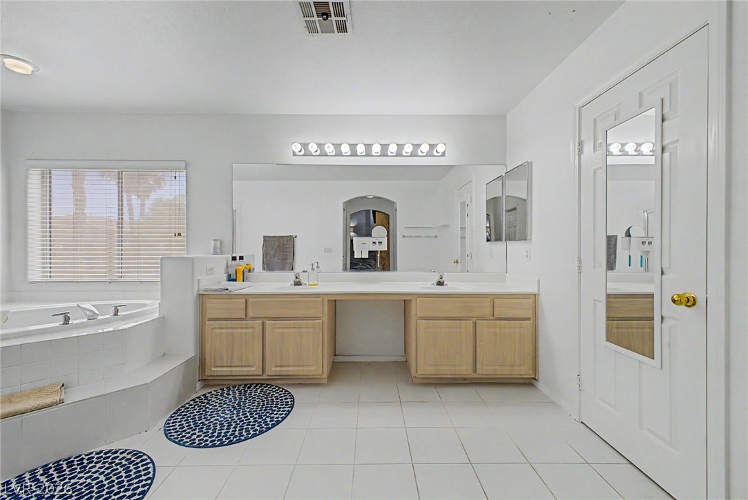 8633 Vivid Violet Avenue Las Vegas NV 89143
