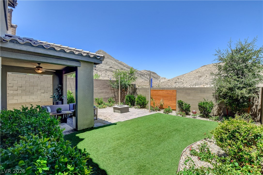 11532 Desert Hollow Avenue Las Vegas NV 89138