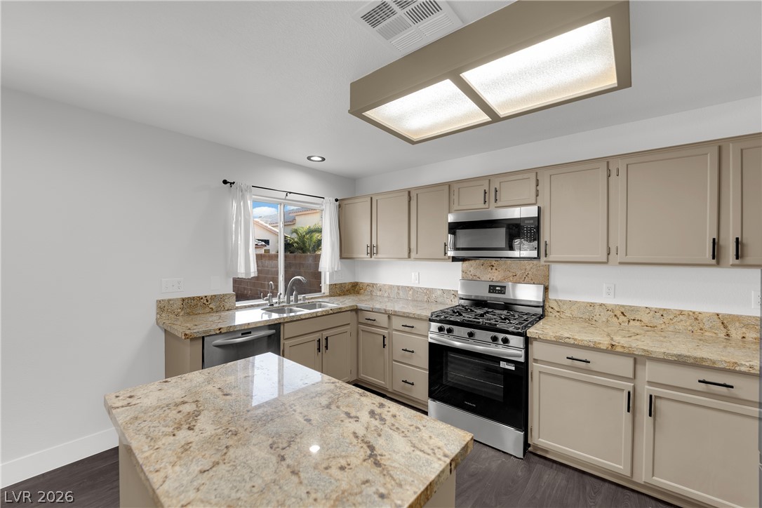 2104 Blue Zenith Circle Las Vegas NV 89119