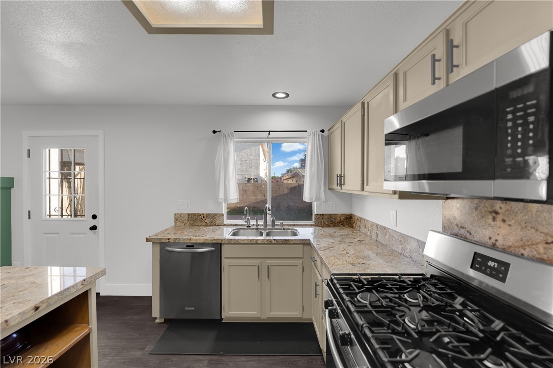 2104 Blue Zenith Circle Las Vegas NV 89119