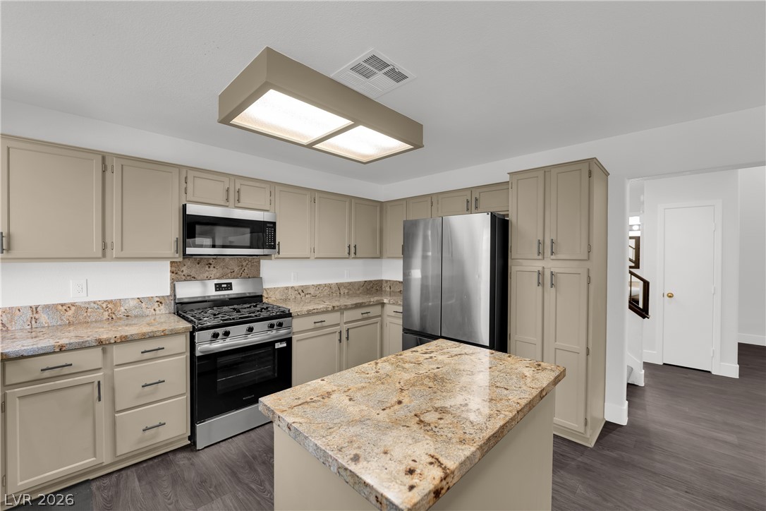 2104 Blue Zenith Circle Las Vegas NV 89119