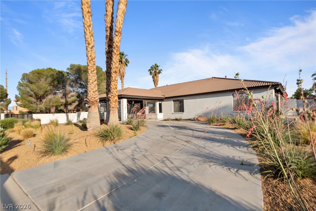 2840 Duneville Street Las Vegas NV 89146
