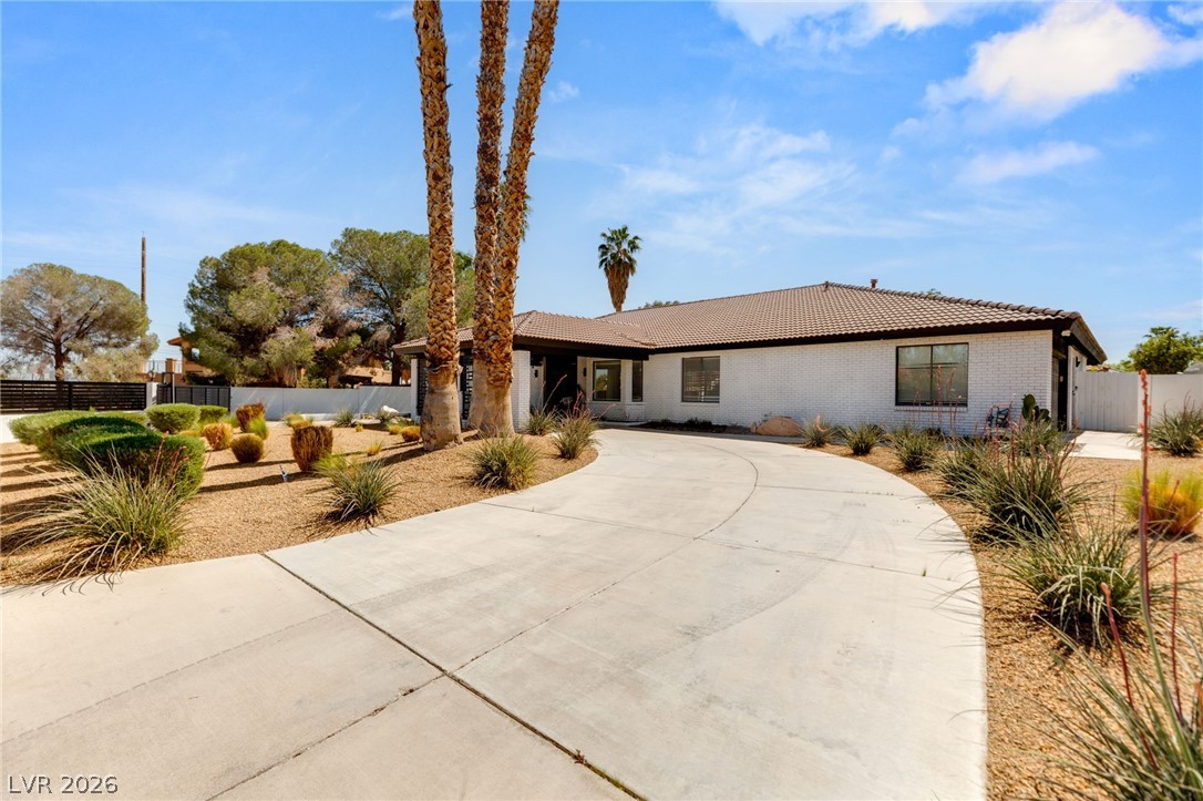 2840 Duneville Street Las Vegas NV 89146