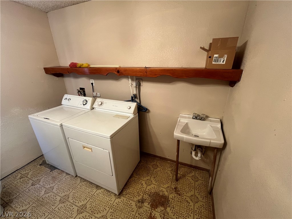 1816 Merze Avenue Henderson NV 89011