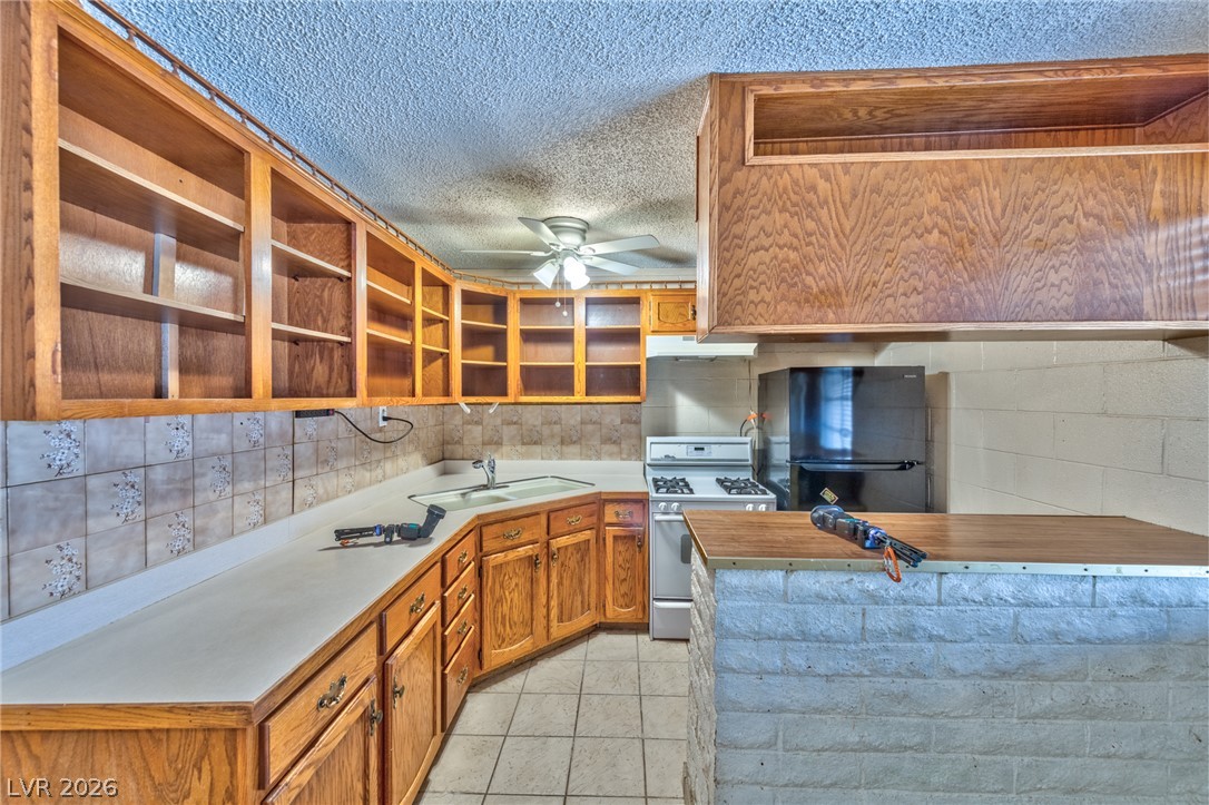 1816 Merze Avenue Henderson NV 89011