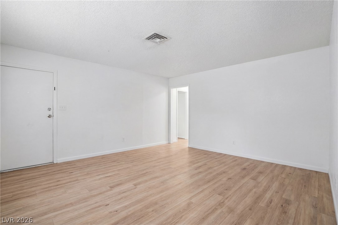 7099 Sprucewood Street Las Vegas NV 89147