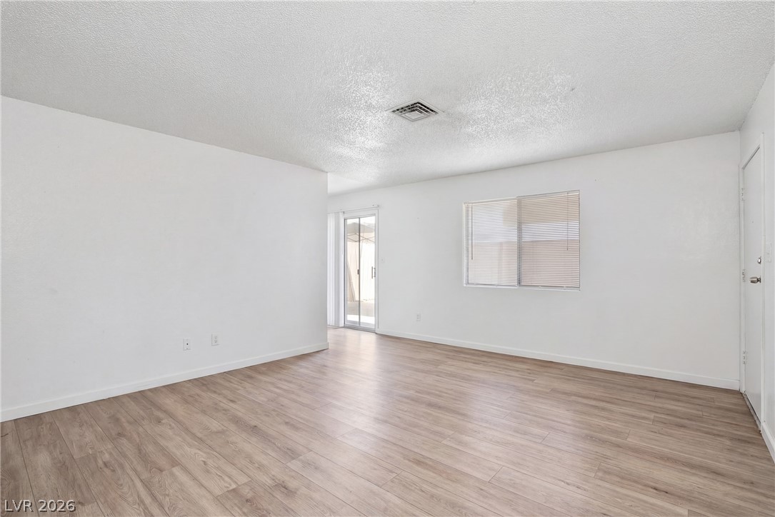 7099 Sprucewood Street Las Vegas NV 89147