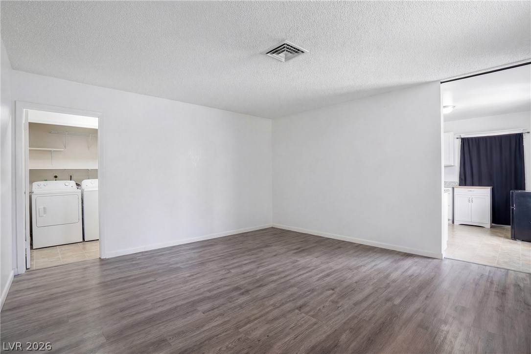 7099 Sprucewood Street Las Vegas NV 89147