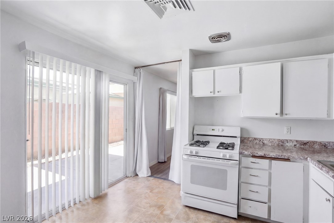 7099 Sprucewood Street Las Vegas NV 89147
