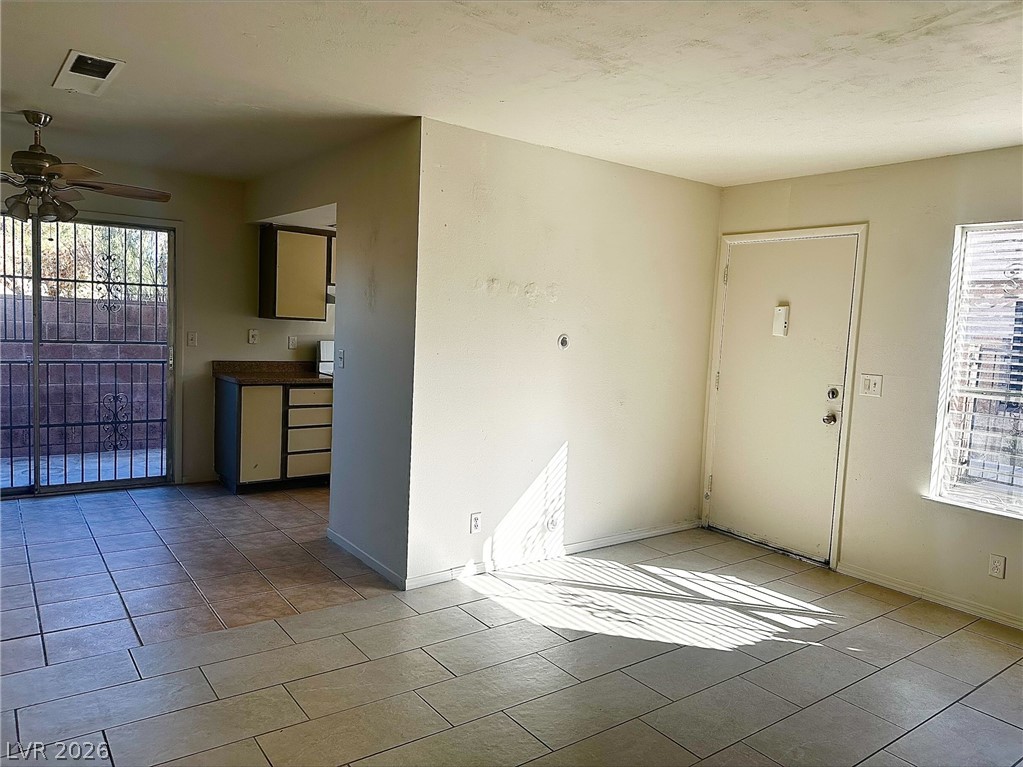 4338 Caliente Street 15 Las Vegas NV 89119