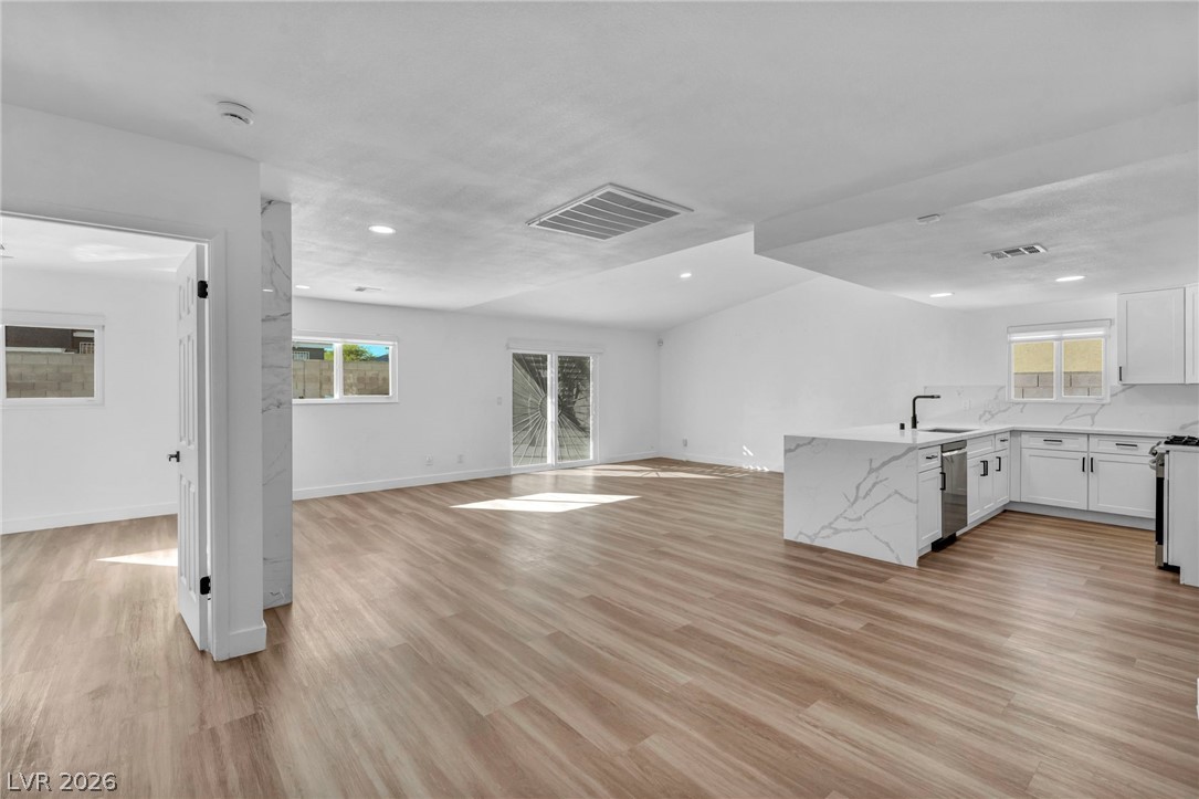 5151 Golden Spring Avenue Las Vegas NV 89146