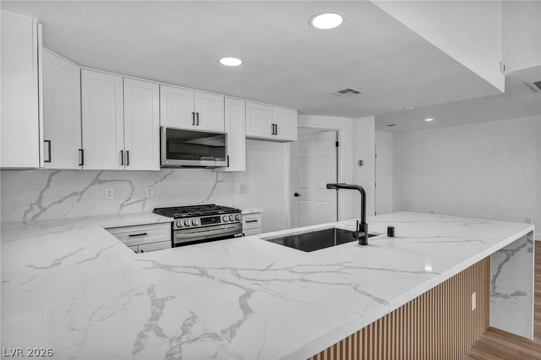 5151 Golden Spring Avenue Las Vegas NV 89146