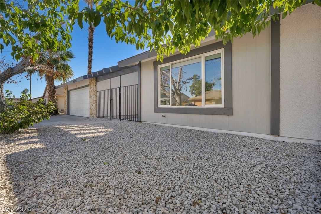 5151 Golden Spring Avenue Las Vegas NV 89146