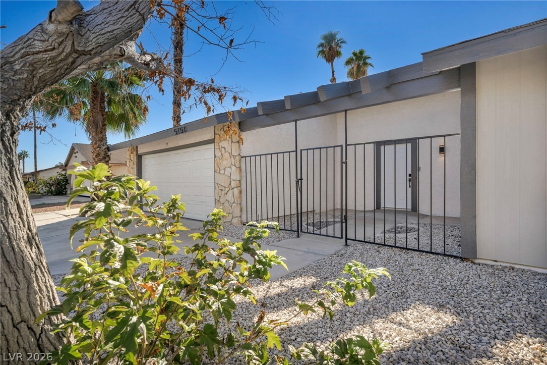 5151 Golden Spring Avenue Las Vegas NV 89146