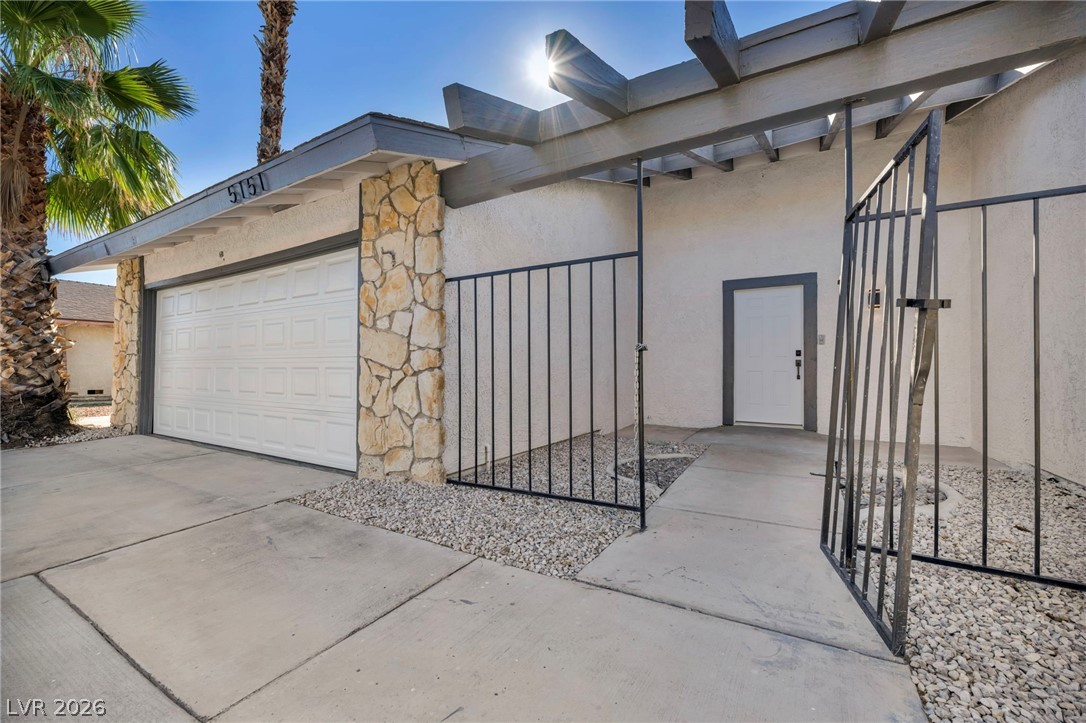 5151 Golden Spring Avenue Las Vegas NV 89146