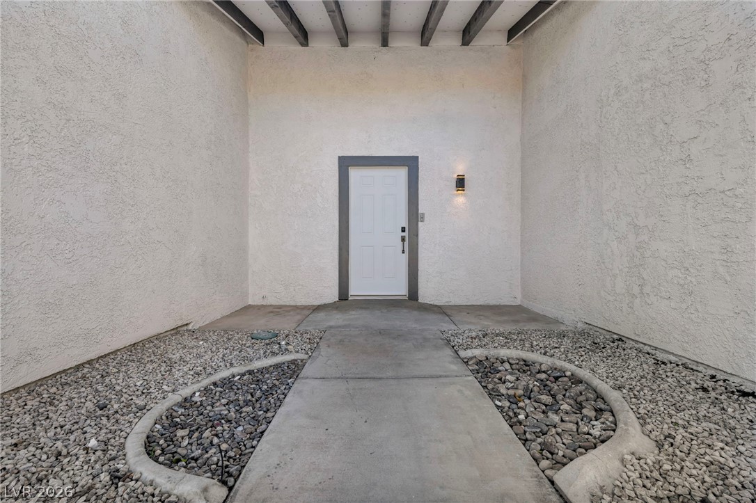 5151 Golden Spring Avenue Las Vegas NV 89146