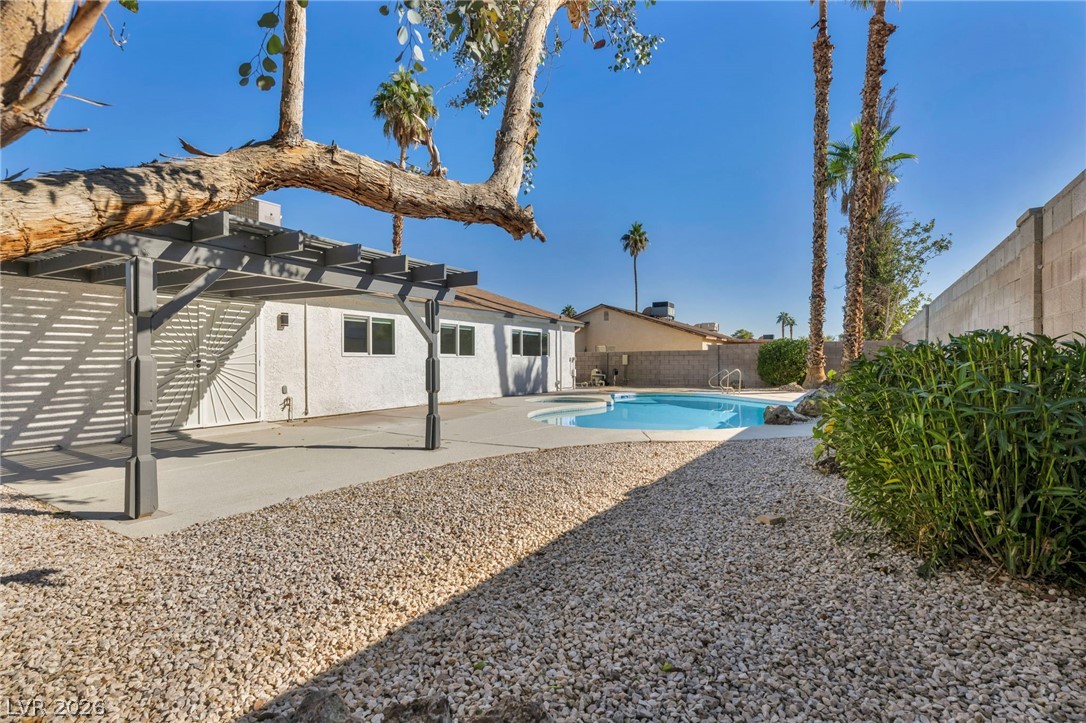 5151 Golden Spring Avenue Las Vegas NV 89146