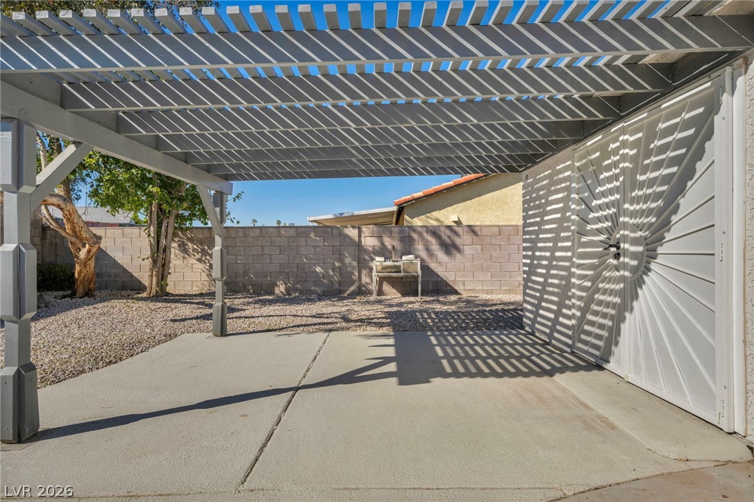 5151 Golden Spring Avenue Las Vegas NV 89146