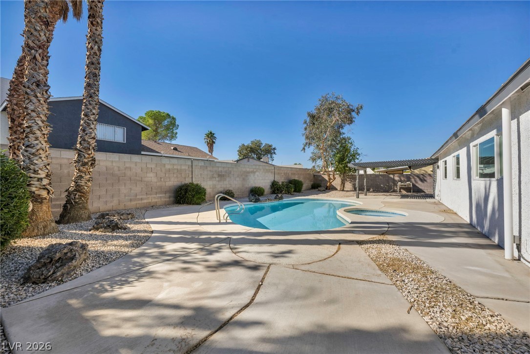 5151 Golden Spring Avenue Las Vegas NV 89146