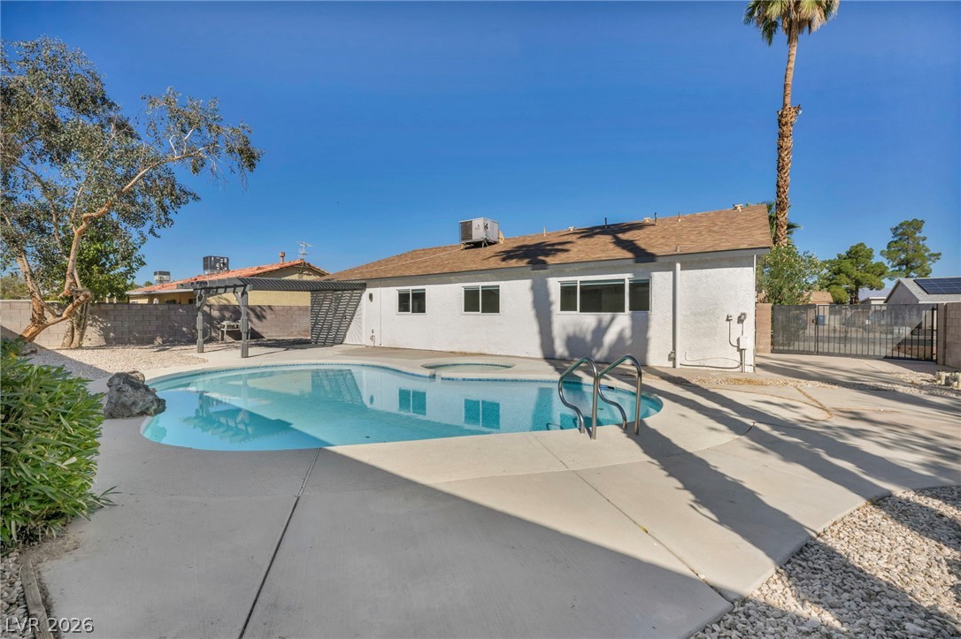 5151 Golden Spring Avenue Las Vegas NV 89146