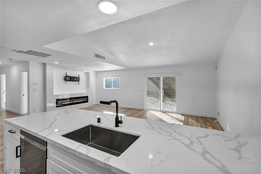 5151 Golden Spring Avenue Las Vegas NV 89146