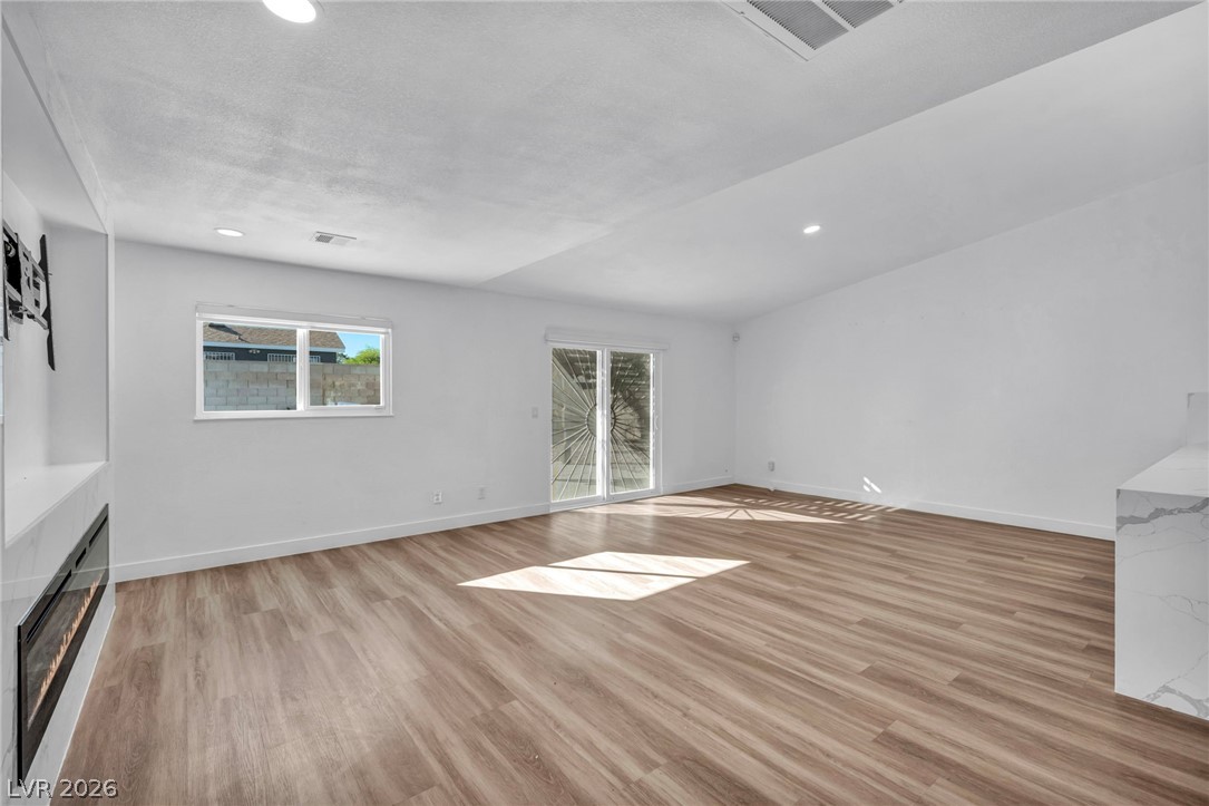 5151 Golden Spring Avenue Las Vegas NV 89146