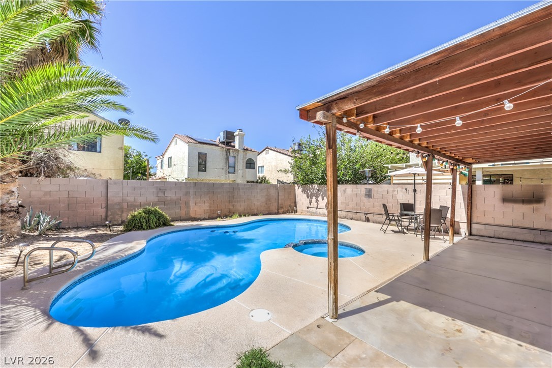6633 Crosstimber Court Las Vegas NV 89108