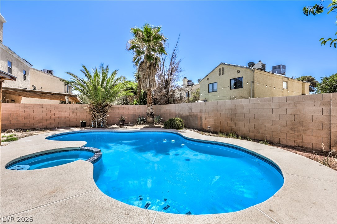 6633 Crosstimber Court Las Vegas NV 89108
