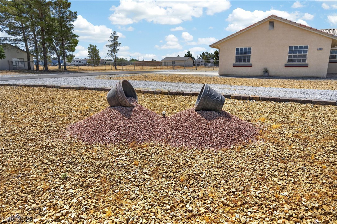 1531 West Hickory Street Pahrump NV 89048