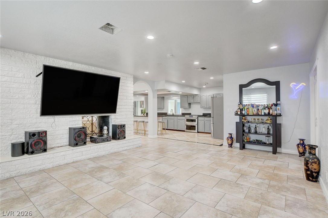 1963 Sycamore Trail Las Vegas NV 89108