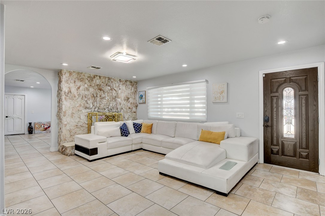 1963 Sycamore Trail Las Vegas NV 89108