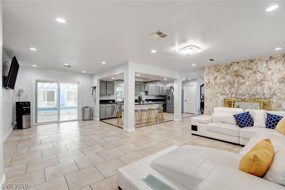 1963 Sycamore Trail Las Vegas NV 89108
