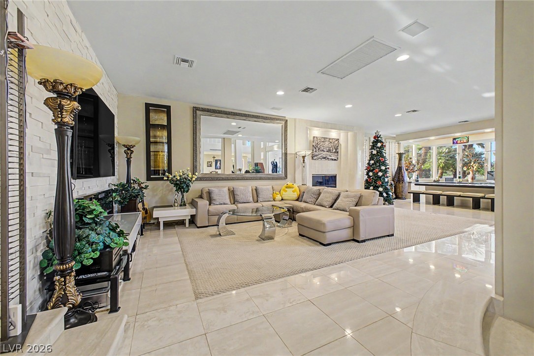 46 Gulf Stream Court Las Vegas NV 89113