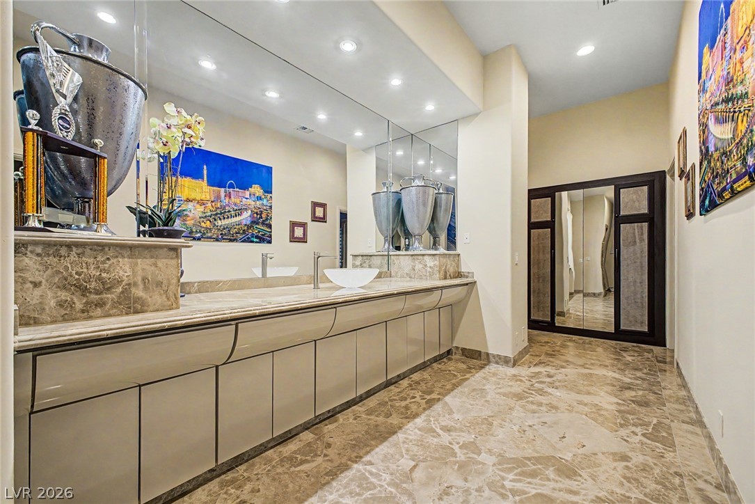 46 Gulf Stream Court Las Vegas NV 89113
