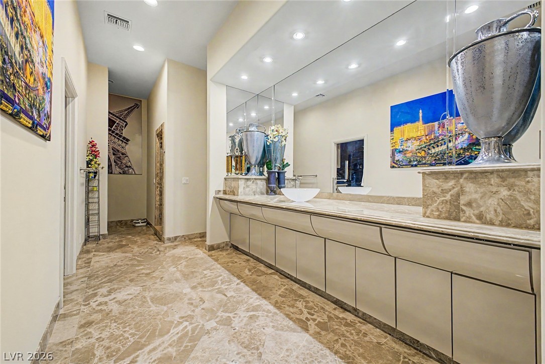 46 Gulf Stream Court Las Vegas NV 89113