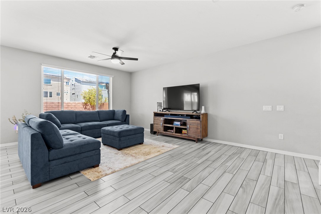 8106 Diggy Avenue Las Vegas NV 89113
